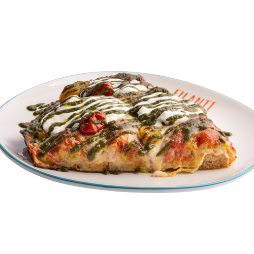 Pomodoro, mozzarella, pomodorini rossi confit, pomodorini gialli confit, stracciatella, pesto di basilico